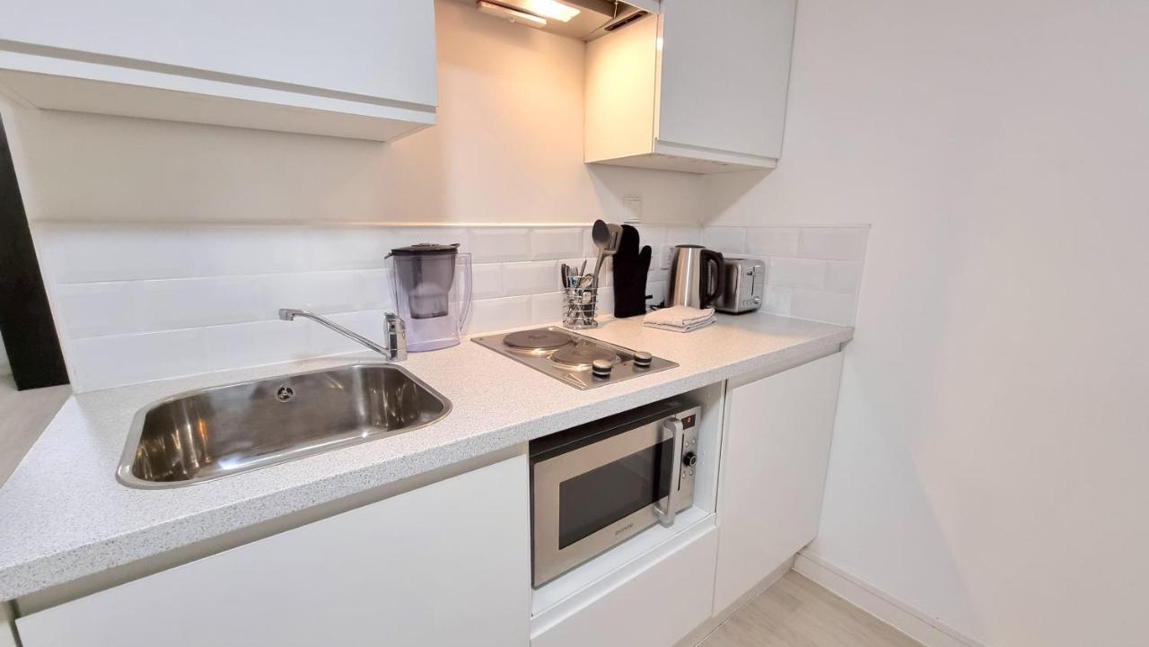 Spacious City Studio / Wifi / Parking Liverpool Extérieur photo
