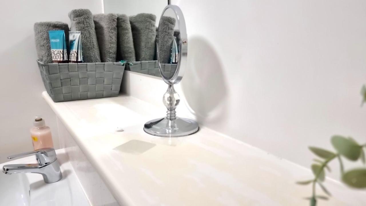 Spacious City Studio / Wifi / Parking Liverpool Extérieur photo