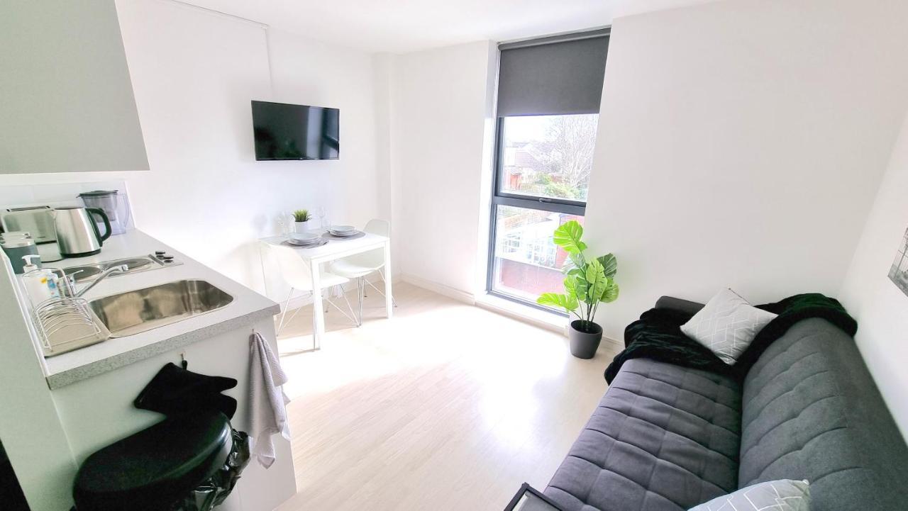 Spacious City Studio / Wifi / Parking Liverpool Extérieur photo